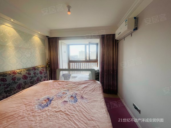 金域东郡 中间楼层采光好 电梯房 精装修 集中供暖 正南朝向