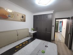 鞍山立山立山广场可月付，双山医院附近双室，家电家具齐全拎包入住1500含暖气出租房源真实图片