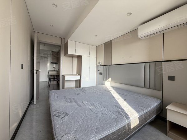 金华浦江县浦江城东永在大道909号楼本人房栋，靠近253夜市高楼层两室出租，随时看房，停车方便。出租房源真实图片