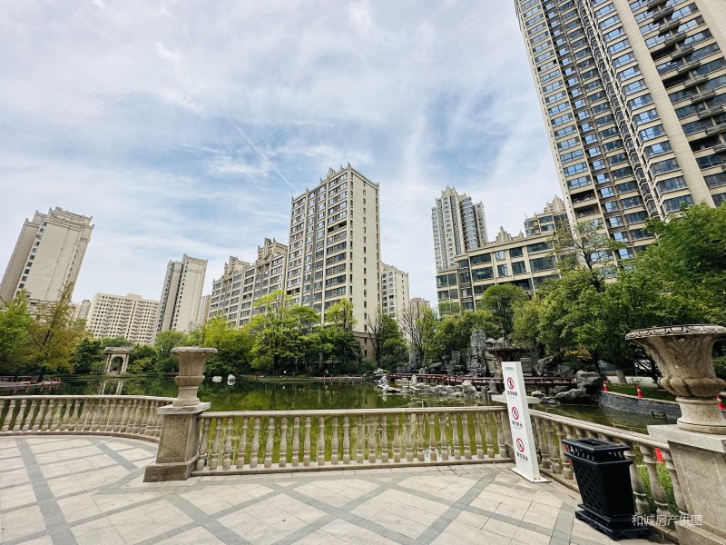 临地铁 商品住宅,曲江龙邸二手房,143万,2室2厅,1卫,80平米-西安安居