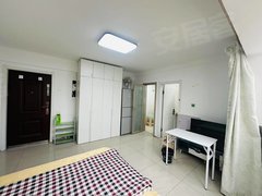 兴安盟乌兰浩特五一广场市中心小公寓 可月租 一室 家电齐全 下楼就是百货大楼出租房源真实图片