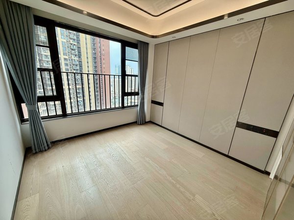 深圳宝安沙井星河荣御星河物业好,小区人车分离,朝南向全屋装有纱窗