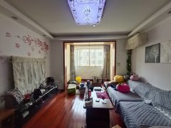 上海浦东周浦海尚康庭新出自住三房，采光好，装修不错，可直接入住可居住证出租房源真实图片