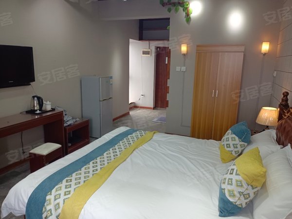 郑州二七解放路正弘凯宾城出租精装两室 福寿街 二七广场 二七塔 市