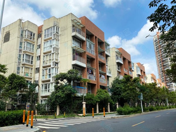 深圳布吉慢城中海怡瑞山居怡瑞山居 电梯两房 楼层高 视野好 装修漂亮