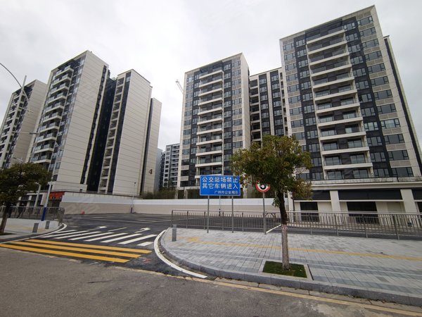 广州天河棠东城投珠江天河壹品城投珠江天河壹品 3室2厅2卫 电梯房 精