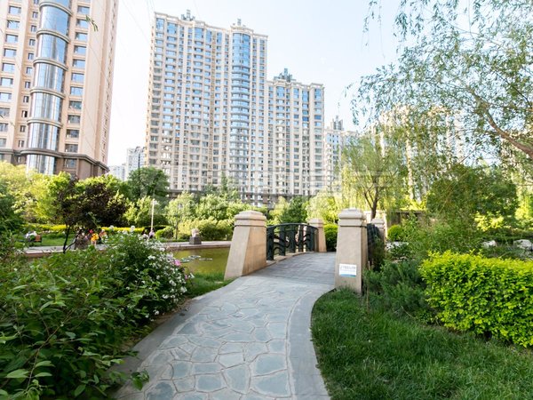 燕郊东湖湾(西区)东湖湾(西区)  正南 1室1厅 花园社区  一步一景出租