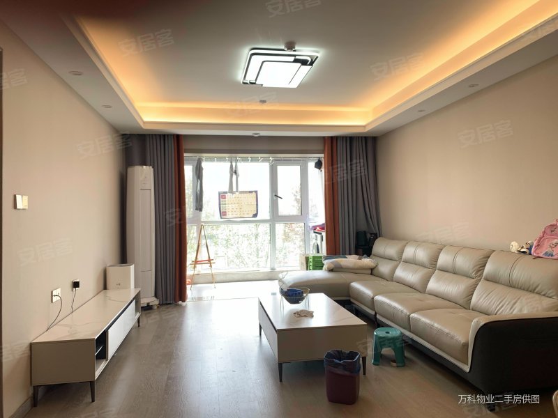 主城区 万科幸福臻园 精装三室 着急出售