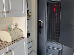 岳阳岳阳楼商业步行街非中介 可月付 泰和 凯鑫大厦 中医院附近 站前路 拧包入住出租房源真实图片