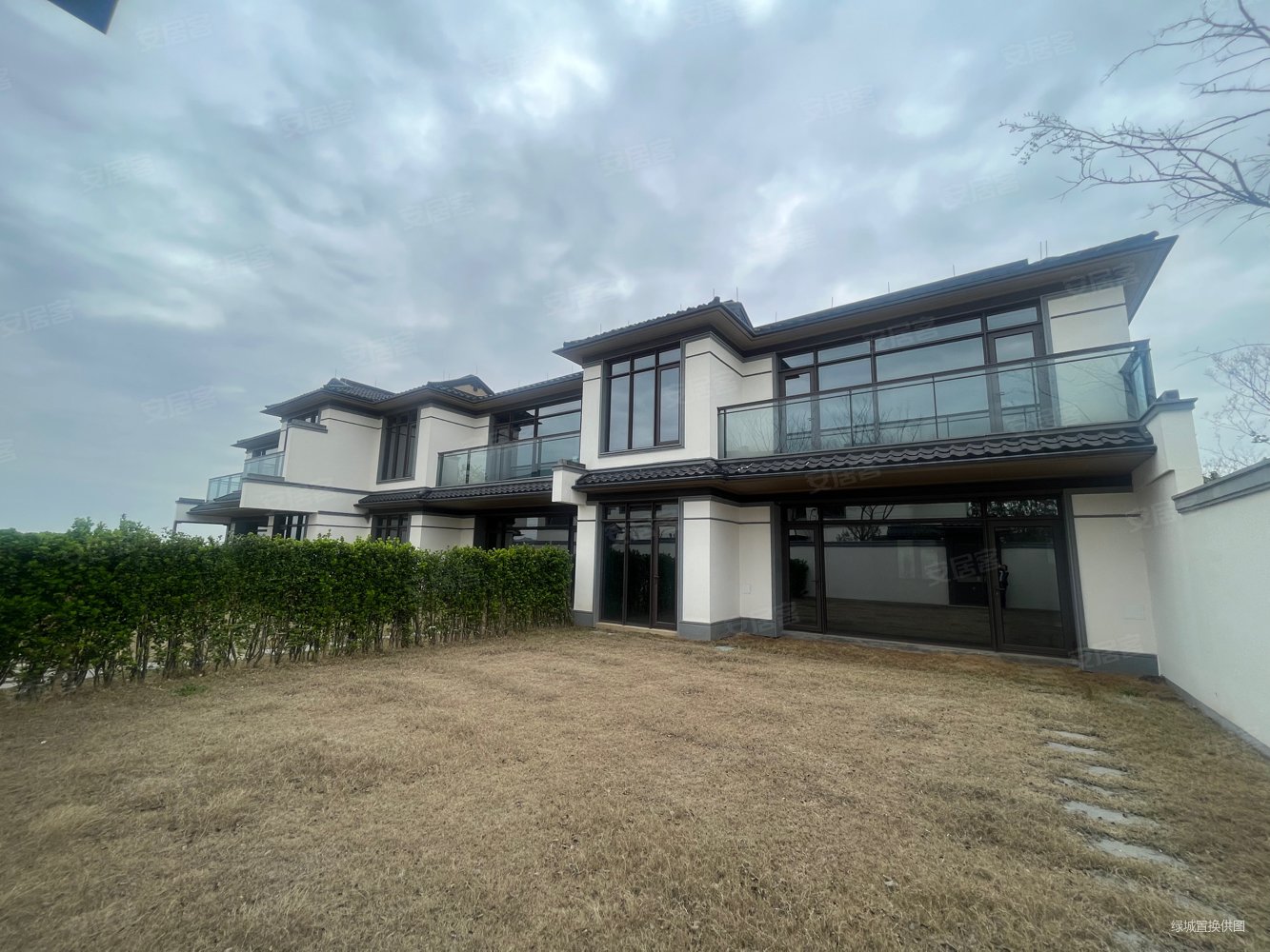 绿城云栖桃花源合院边套大花园小区环境优美一步一景