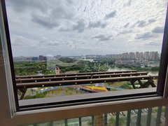 泰州海陵城南万象城绿地景观房带车位   品牌家具 家电齐全 拎包入住出租房源真实图片