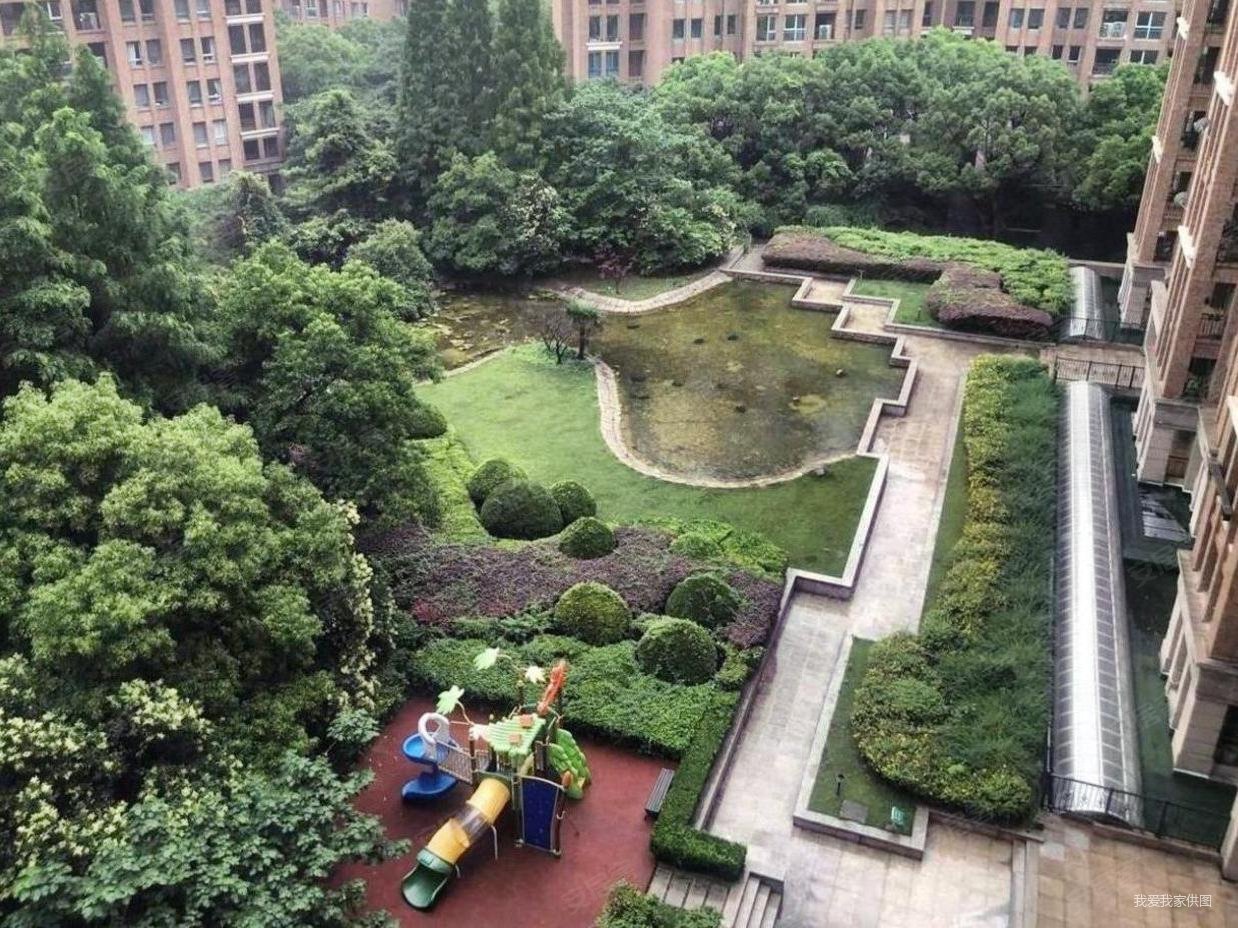 碧云花园(一期)4室2厅3卫255㎡南北2150万