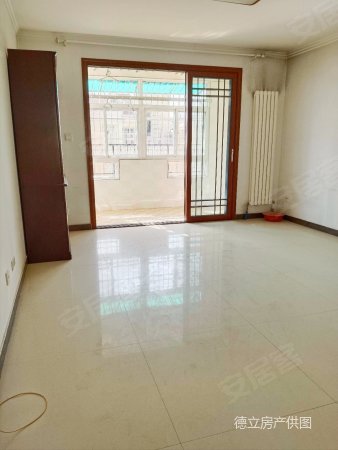 筑城国际花园 中间楼层采光好 南北通透 装修好 双卫生间