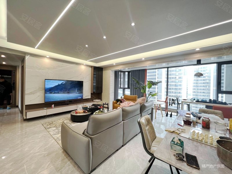 横厅大平层精装短住过几天采光好买来就住