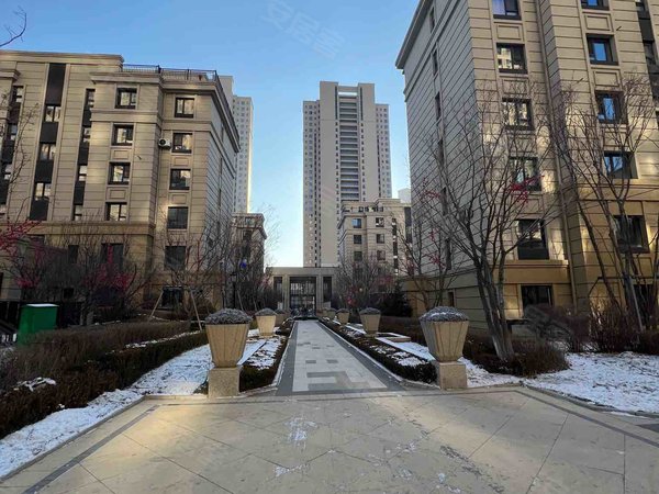 沈阳大东陶瓷城金地朗悦金地朗悦新出精装两室,实在价格,拎包入住!