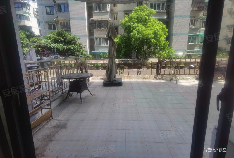 飘鹰花苑(南区) 交通便捷 大两居 精装修 医疗配套成熟