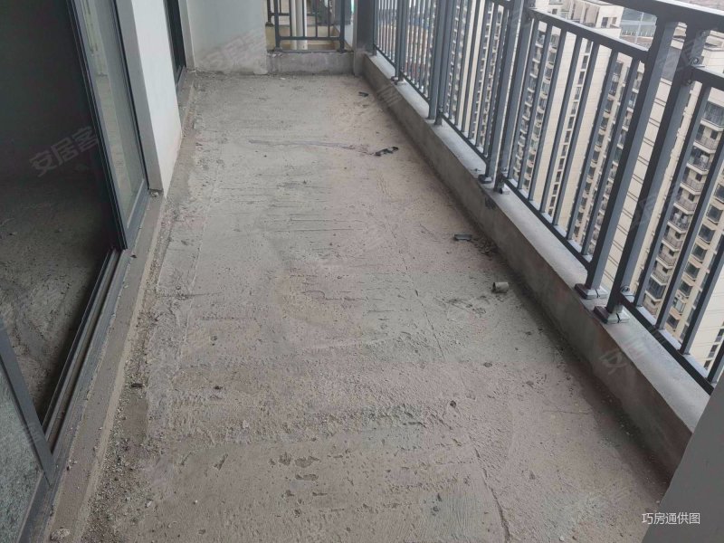 力高君誉城 南向采光好 高楼层视野好 车位充足 双卫 带电梯