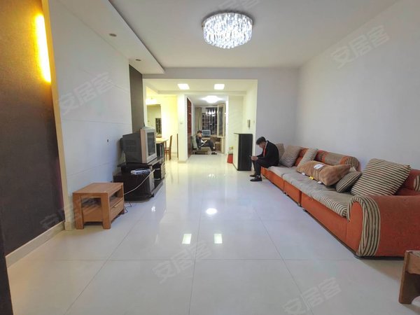 【多图】中晟溪城,高新区租房,吾悦广场 三房双卫 全套拎包入住 南向