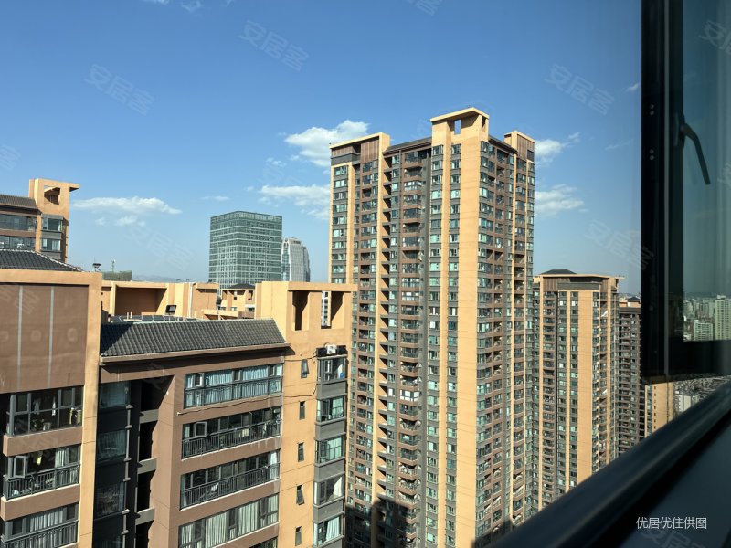 海伦堡中央广场澜香苑