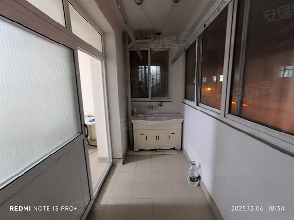 济南高新奥体中心锦屏家园(实拍视频)锦屏家园 合租单间 3楼 南向带