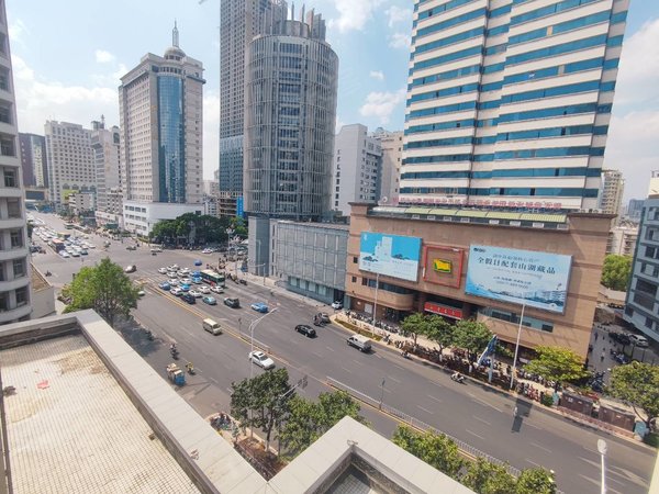 昆明盘龙白塔路春城名筑交三桥 明通小学 昆明市实验中学 恒隆广场