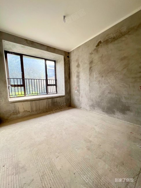 裕城长江著(别墅)3室2厅2卫135㎡南北140万