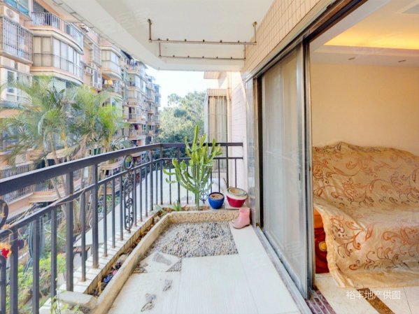 仙湖名苑 3 房  135.62 方 繁华地段 近地铁