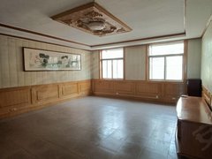淄博淄川淄川汽车站南关桥附近,一楼带院子,四室两厅出租房源真实图片