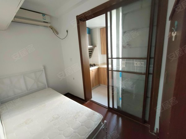 上海嘉定南翔泰翔嘉苑11号南翔站,近大润发,泰翔嘉苑,配置齐全,月付