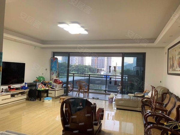 【多图】睿智华庭,大运租房,睿智华庭143平大五房 南北通透 安静,龙岗