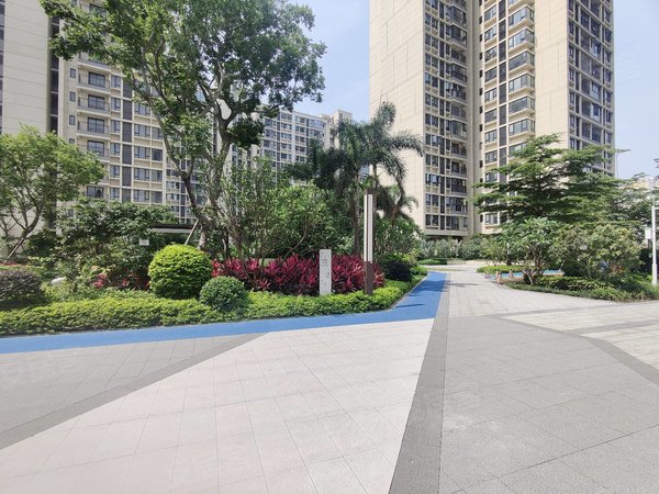 广州花都镜湖大道阳光城兰园翡丽湾(莲塘站)近地铁 新小区 配套齐全