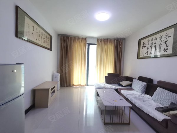 高新区 茅台大厦旁 简装 房间干净清爽 全屋地板砖出租房源真实图片