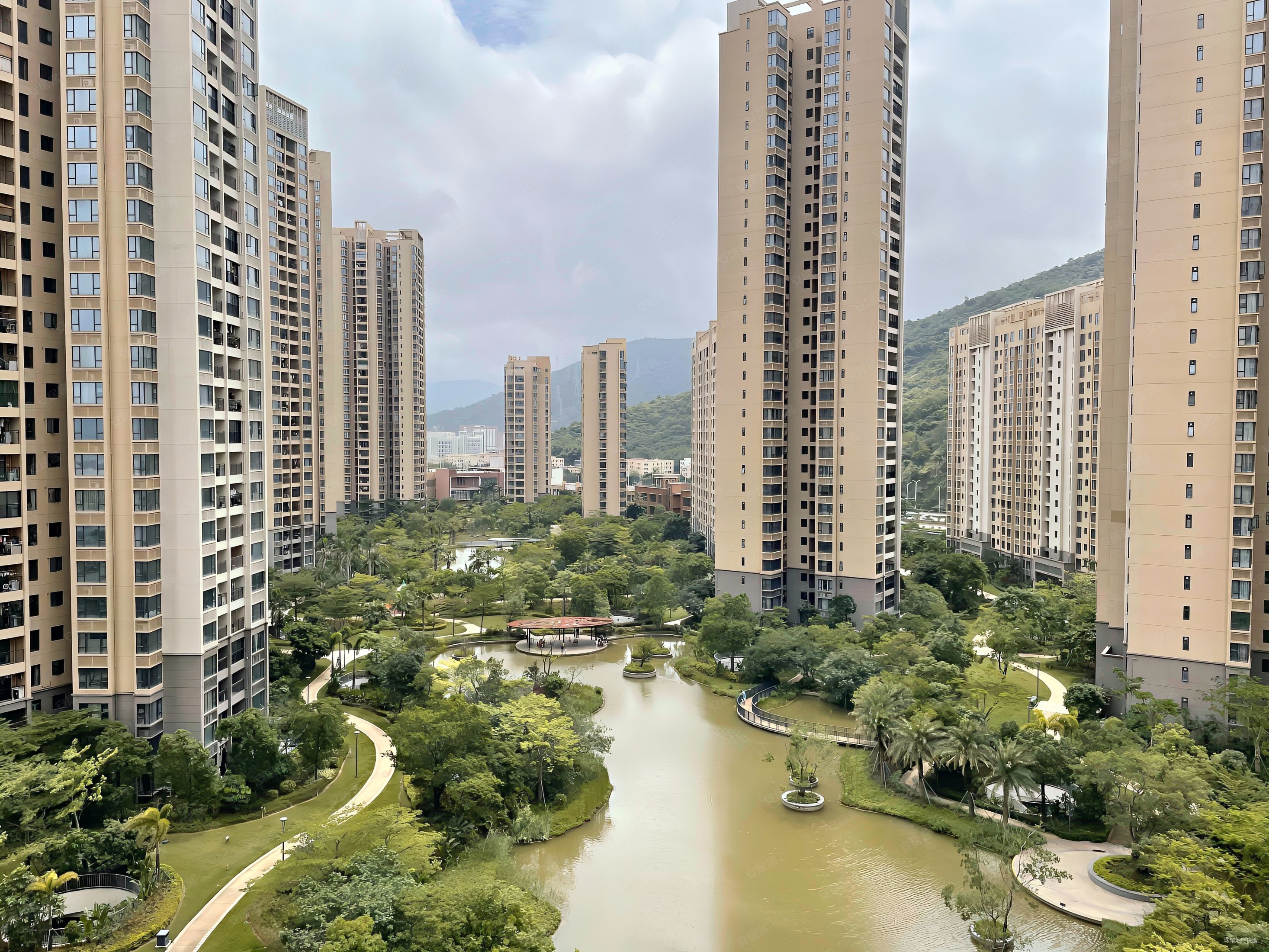 新上华发水岸二期精装全新三房带大阳台保养好随时看房