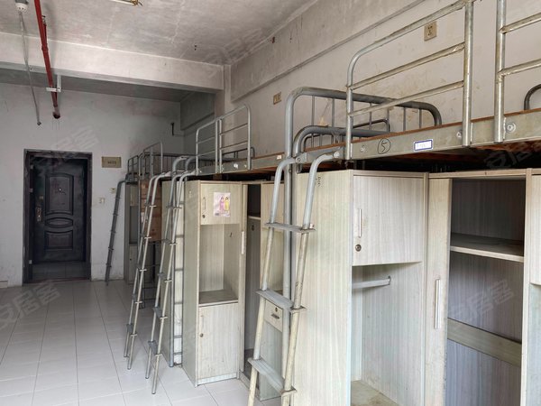 苏州工业园湖东青年公社青年公社 员工宿舍 集体宿舍 8人公寓 简装 拧