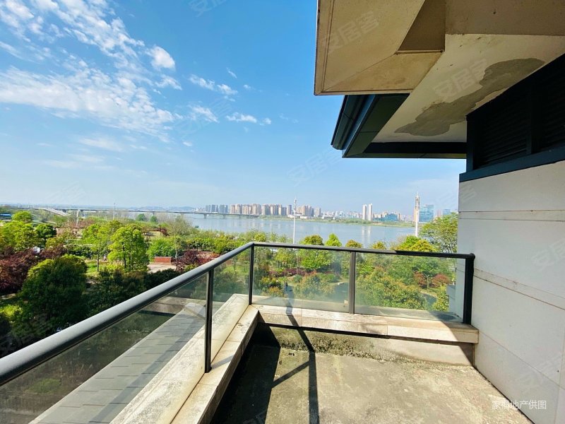 湘江雅颂居(别墅)4室2厅3卫313.2㎡南北1380万