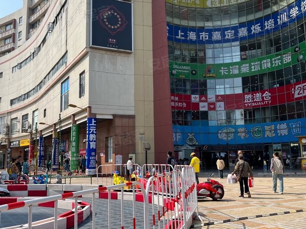 上海嘉定嘉定城区清河路113-159号小区嘉定罗宾森对面城区中心位置