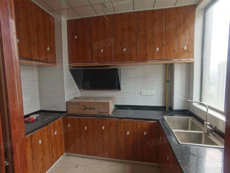 九龙湖花园一区满二有电梯近地铁朝南