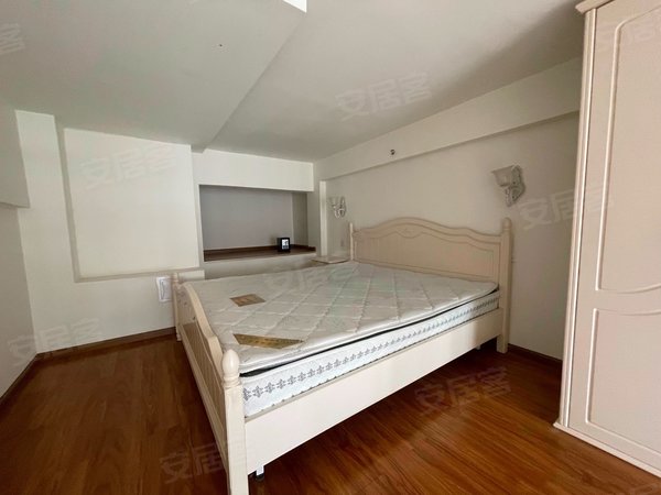 昆明五华泛亚科技新区新城吾悦广场五华区 吾悦广场 卡卡公寓3栋 温馨