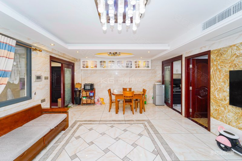 5号线地铁旁 商品房小区  阳光城新界 3室2厅