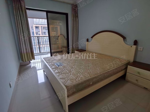 南宁青秀东葛路联发臻品东葛路  高楼层 精装三房两厅  拎包入住 配套