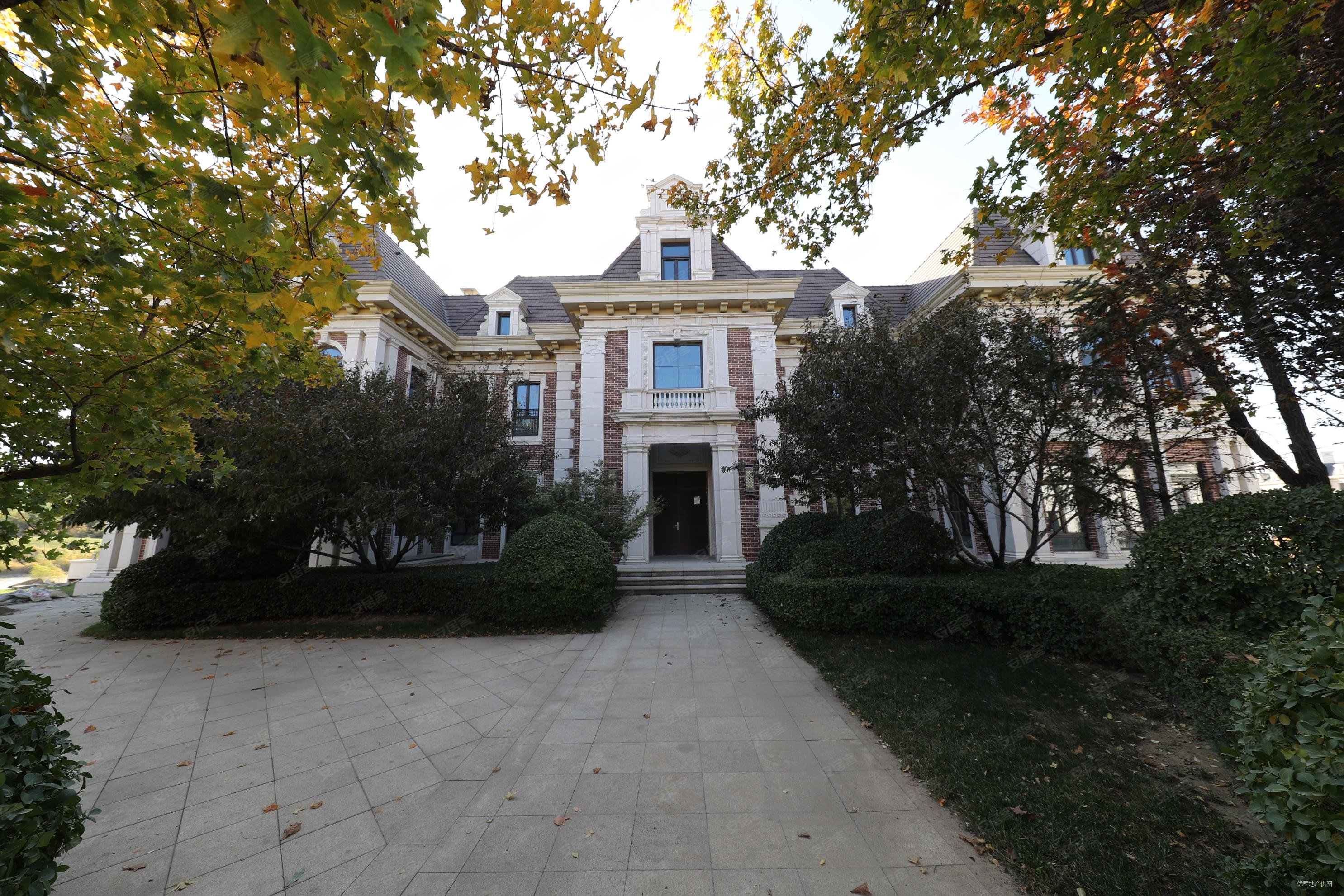 远洋lavie5室3厅6卫2300㎡南北23000万