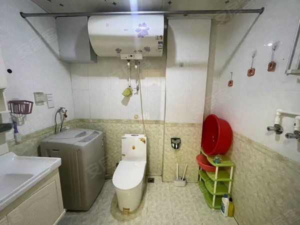 朝阳双塔大润发辽河家园车库上1楼,118平,三室两厅一卫,出租房源真实图片