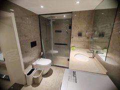 巴彦淖尔市临河临河城区鸿臣欧洲假日A区!精装公寓二居室,家具家电齐全出租房源真实图片