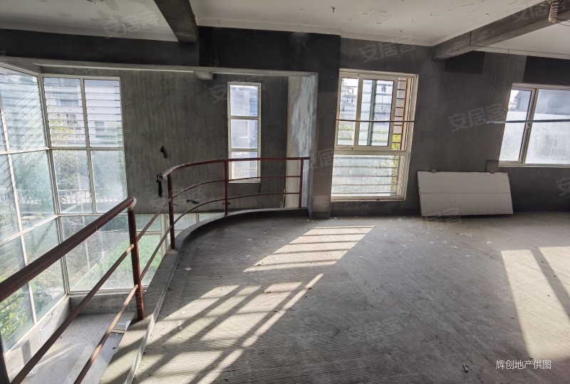 康郡风笛洲5室2厅4卫412㎡南1980万