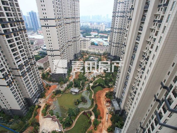 【多图】世茂湖滨首府(d区),湖边水库片区租房,南北向 2室2厅 精装修
