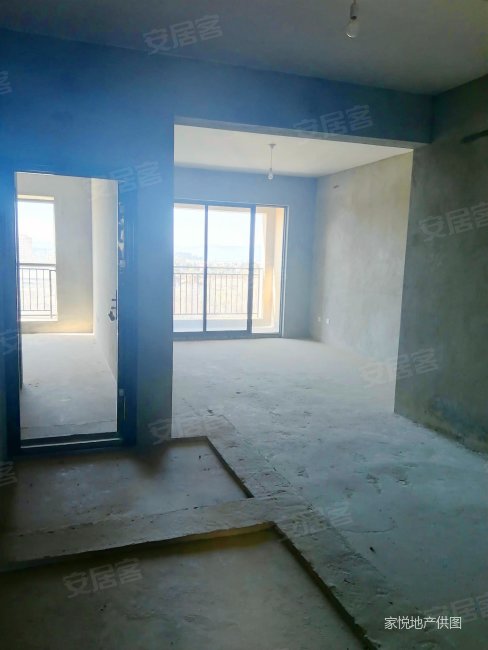 时代俊园翔盛园兴呈路5866号3室2厅2卫10581平方