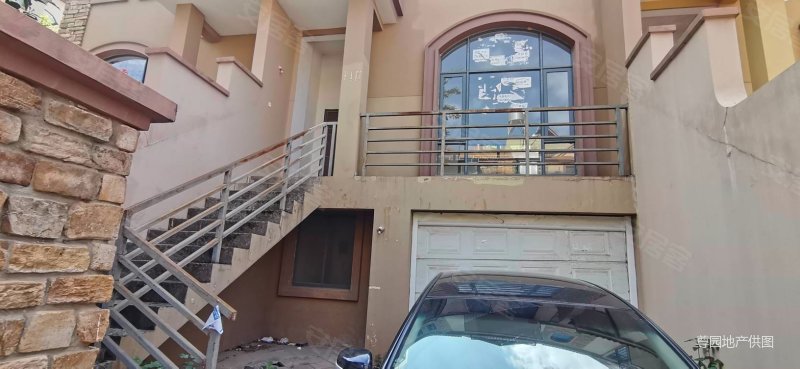 云大西路洋浦地铁口昆明学院旁欧洲花园联排别墅四层   格