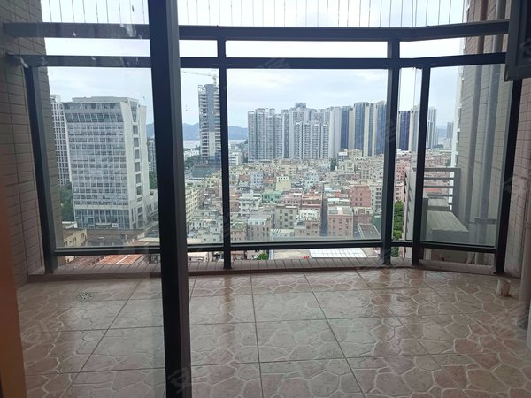 深圳南山蛇口招商雍景湾招商雍景湾 2室1厅1卫  电梯房 精装修52平米