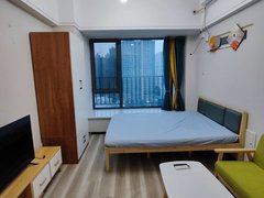 鲁商凤凰广场公寓精装修一室1300元，民水民电有暖气