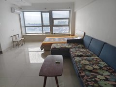 秦皇岛海港人民广场和苑小区，南面，可月租，精装修，家具家电齐全，领包入住3室的出租房源真实图片